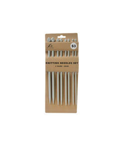 Knitting needle set in pack of 4 pairs in size of 26cm